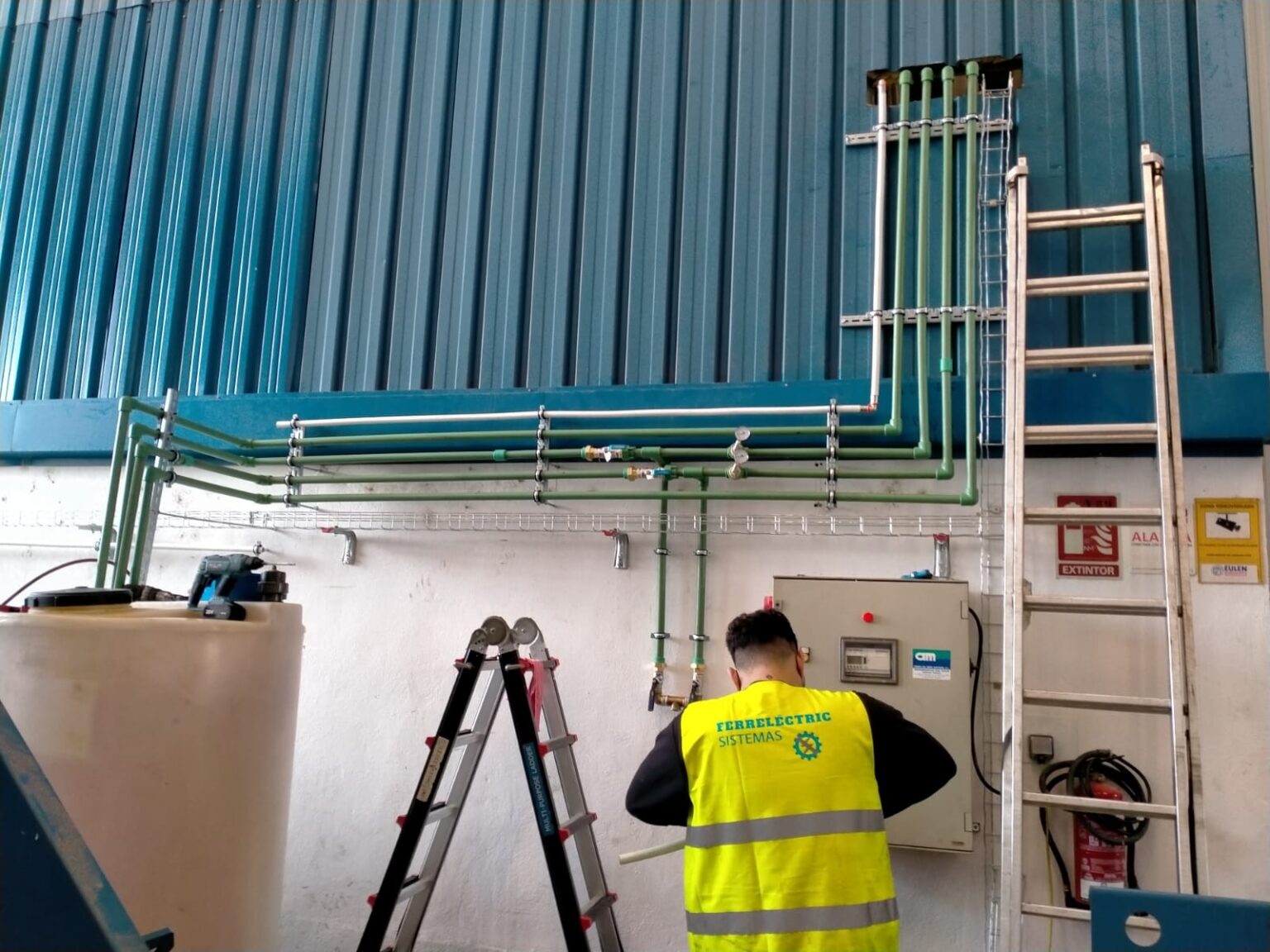 Optimización de potencia y mejora de eficiencia eléctrica industrial en Valencia